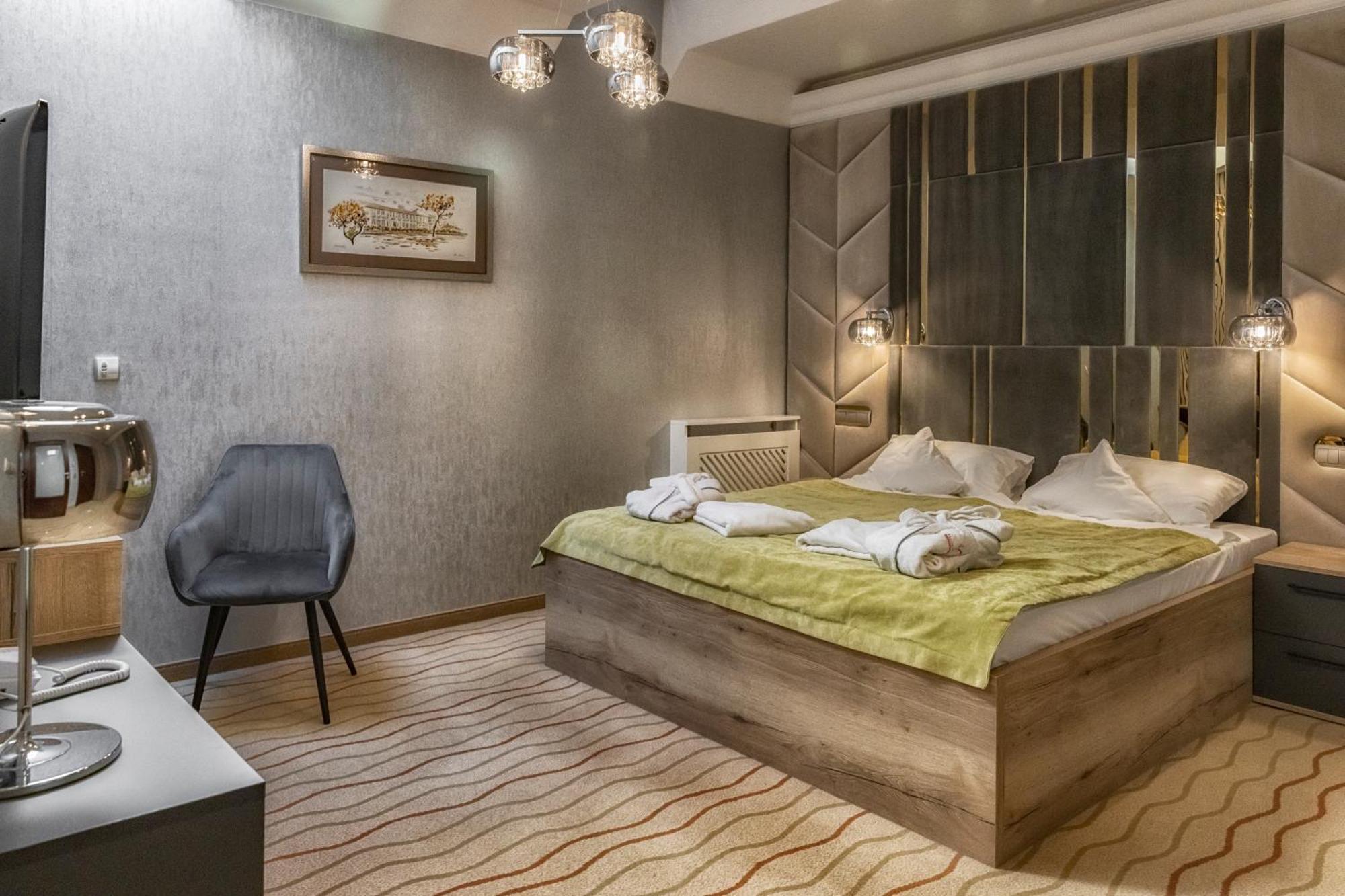 Malinowy Dwor Hotel Medical Spa Świeradów-Zdrój エクステリア 写真