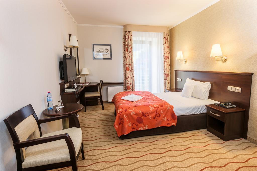 Malinowy Dwor Hotel Medical Spa Świeradów-Zdrój エクステリア 写真